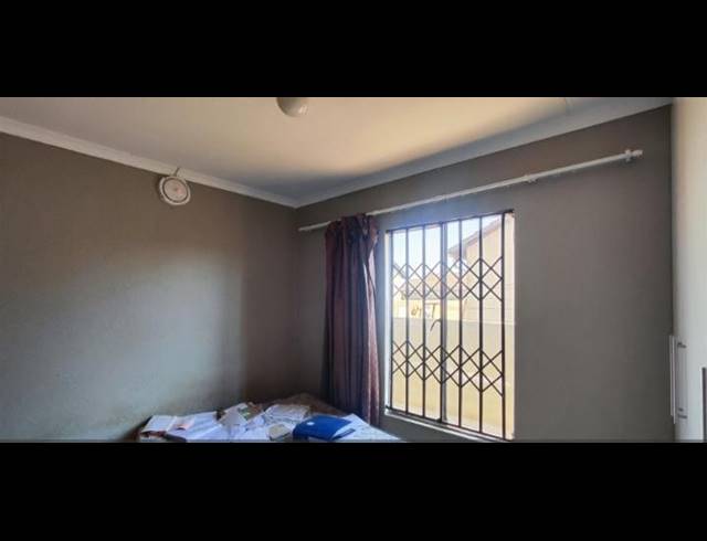 3 BEDROOM HOUSE FOR SALE IN WINDMILL PARK EXT
